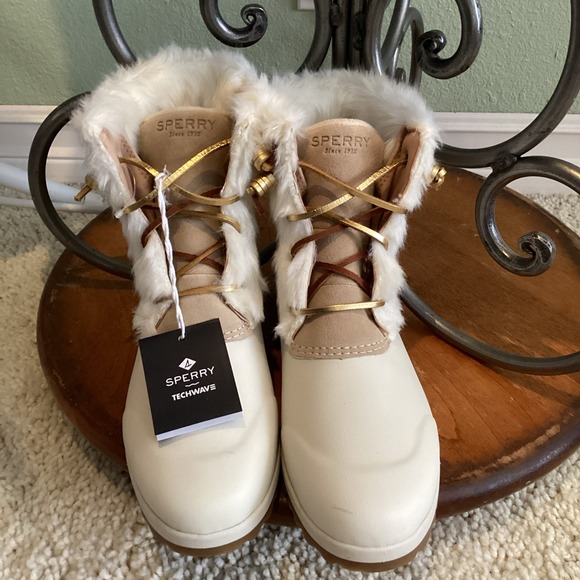 Sperry  Women's Maritime Repel Suede Boots With 3M Thinsulate Sand Size 9 - Picture 1 of 6